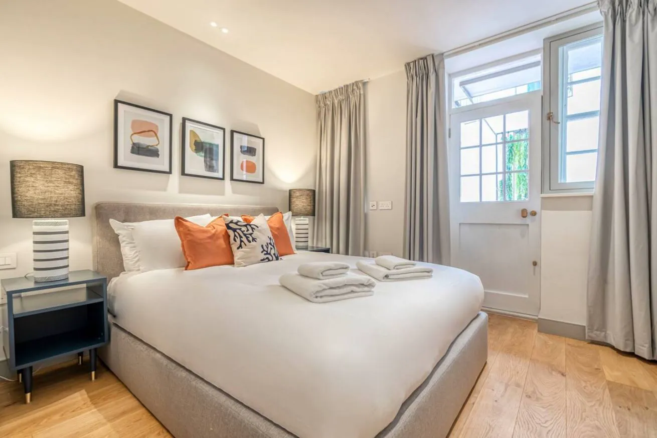 Stylish Two-Bedroom Apartment 2